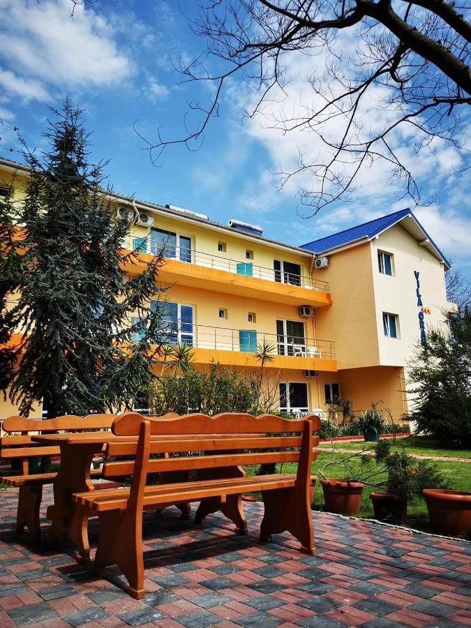 Готель Vila Oranj Костінешть Екстер'єр фото